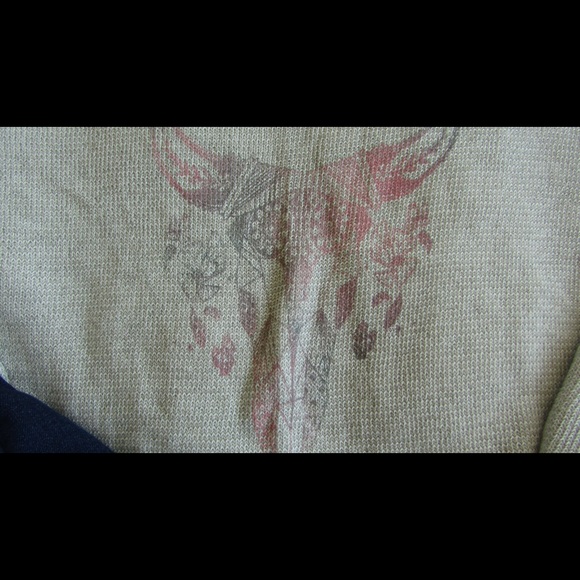 Hollister Bull Design Long Sleeve Top Cute - Picture 2 of 8